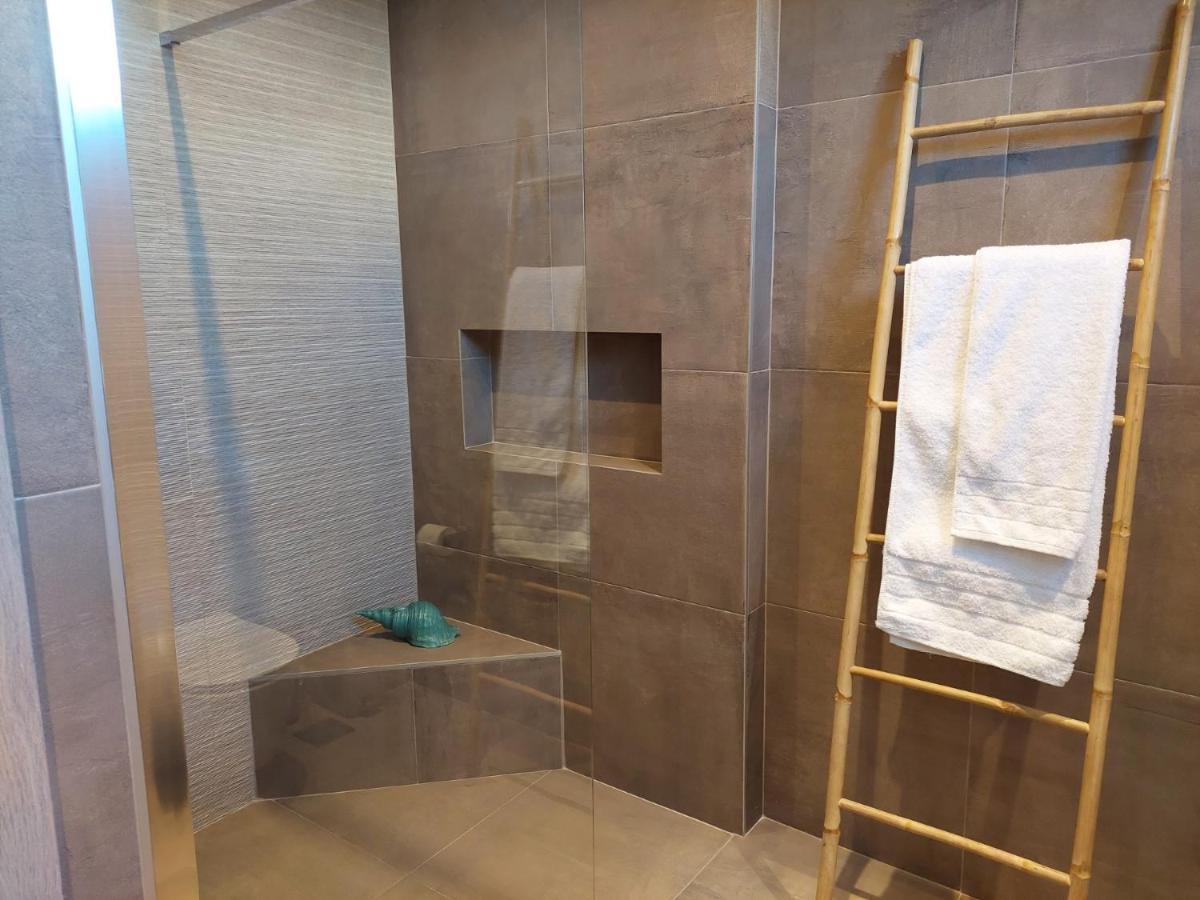 New Minimal Apartment,10' From Athens Airport Спата Екстер'єр фото